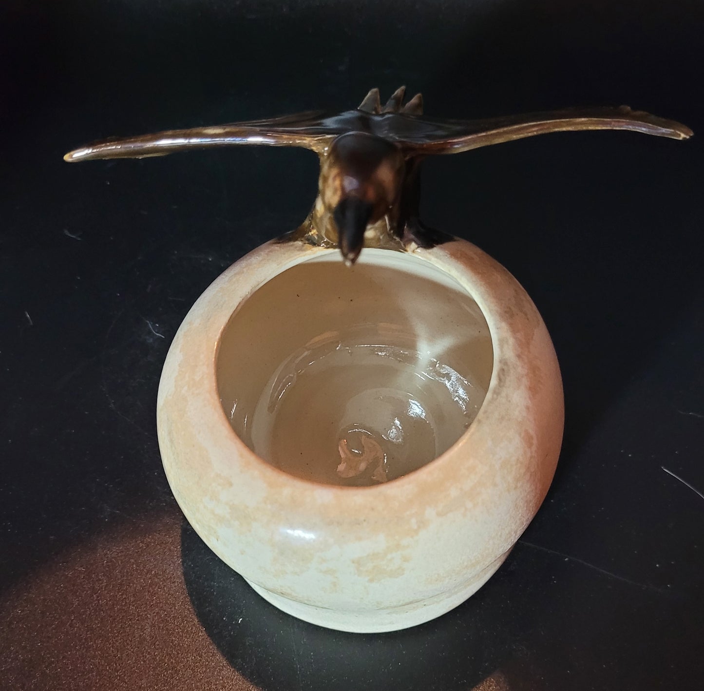 Pot Colibri - Vue de dessus du pot artisanal 11 cm x 13 cm