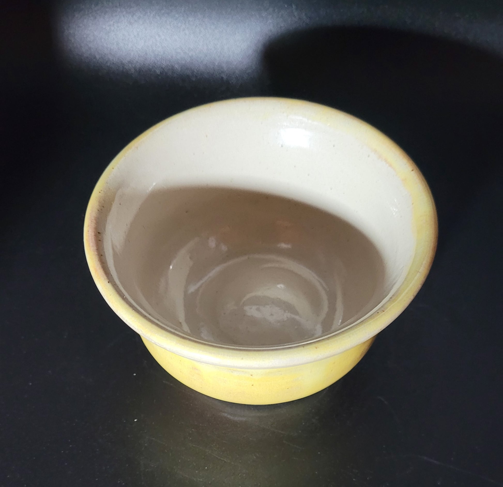 Pot Décoration Intérieur - Détail intérieur du pot artisanal pour plantes d'intérieur