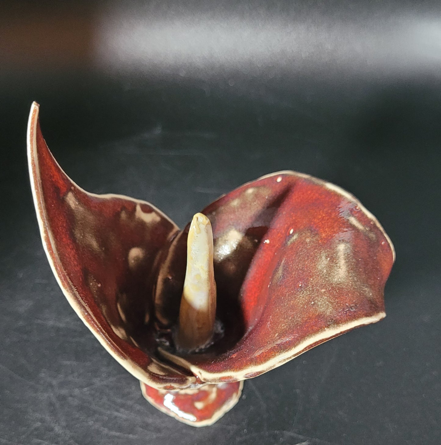 Fleur Décorative - Vue dessus de la pièce en céramique