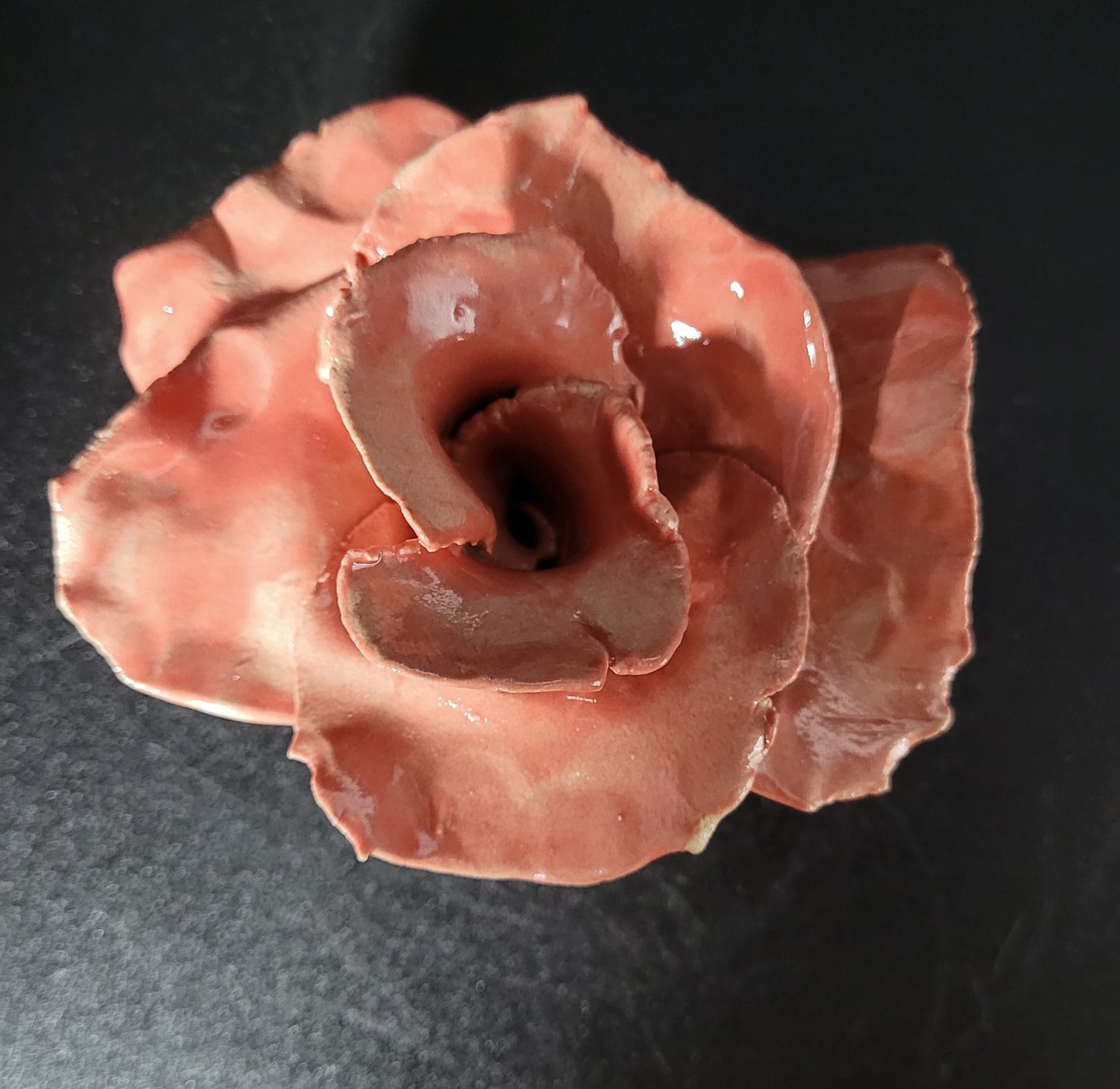 Rosa Nova - Autre angle de la pièce artisanale en grès